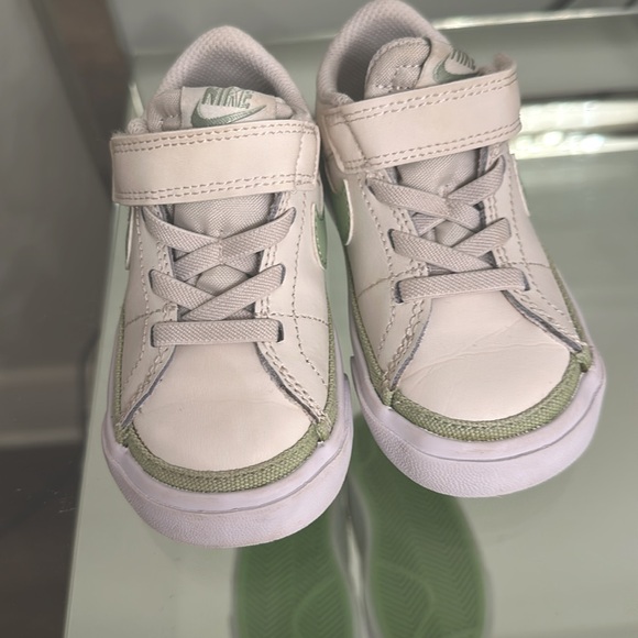 Nike Court Legacy Toddler Slip On Honeydew Phantom White Sneaker Shoes 7C - Picture 3 of 11